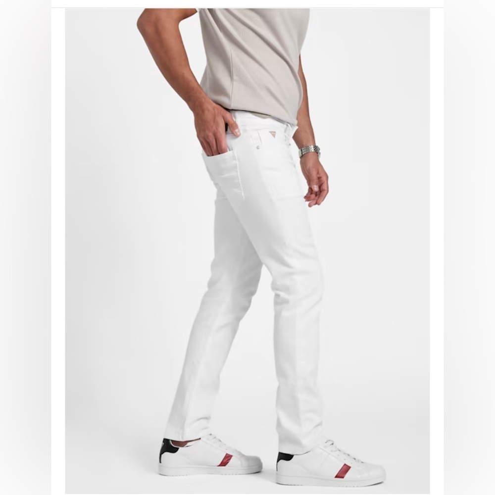 SOLD Guess Jeans - Men’s  33 x 32 - LIKE NEW